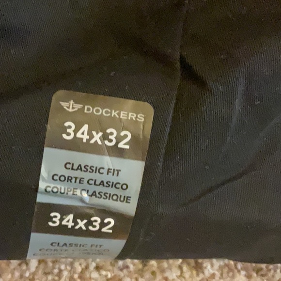 DOCKERS Easy Black Khaki Pants Classic Fit 34W 32L NWT $80 LAST PAIR - Picture 3 of 5